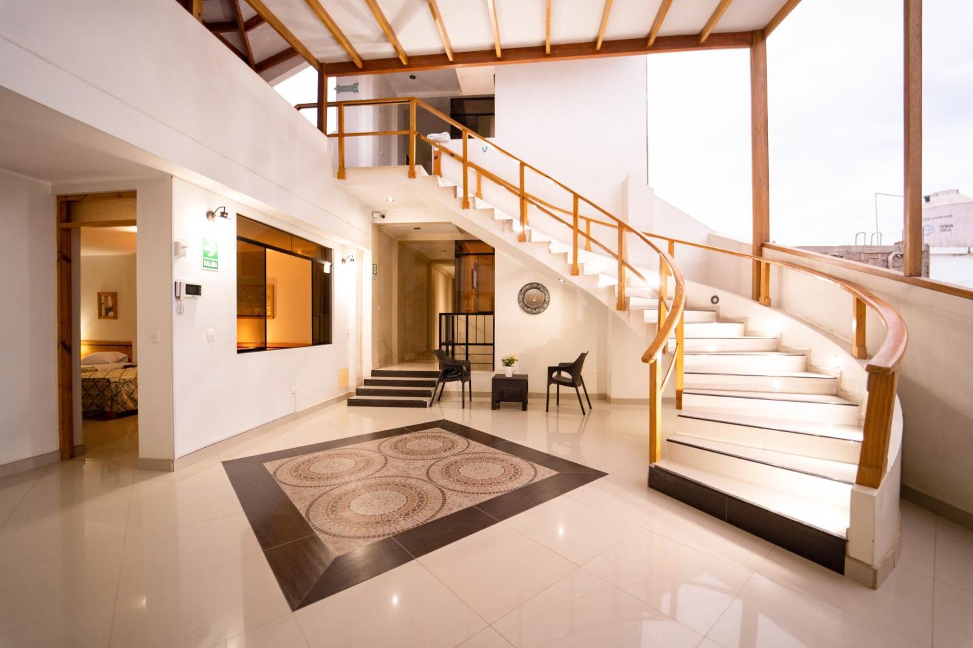 Hostal Los Balcones Nazca Esterno foto